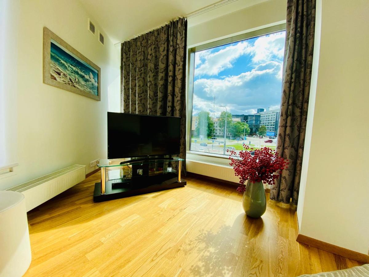 Apartment Cozy Lootsi With Sauna And Balcony - Centre Tallinn